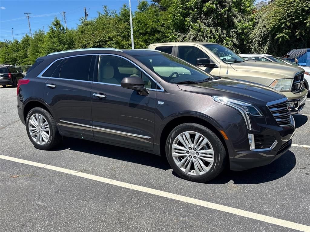 Used 2018 Cadillac XT5 Premium Luxury FWD image 6