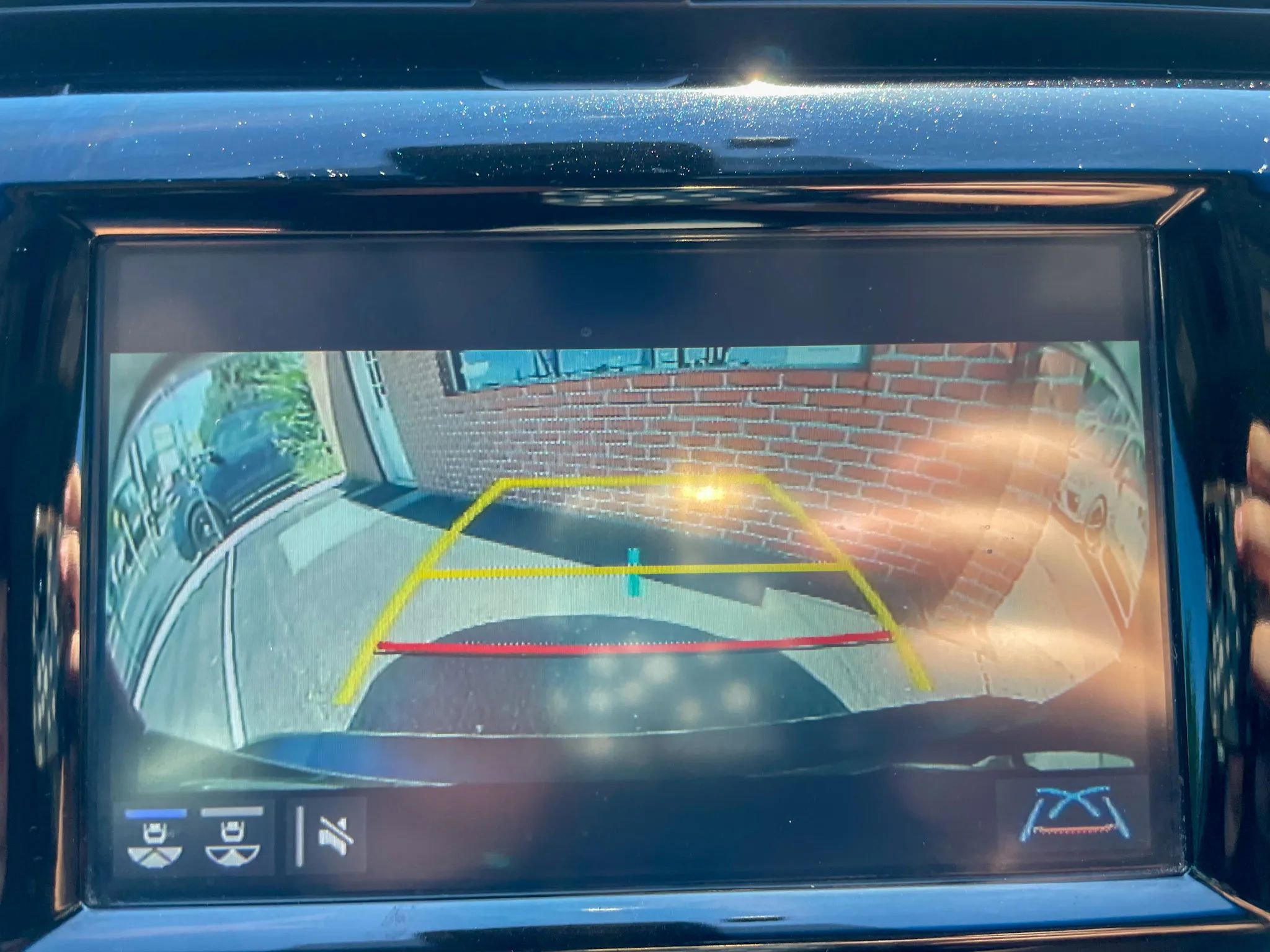Used 2018 Toyota Camry LE image 37