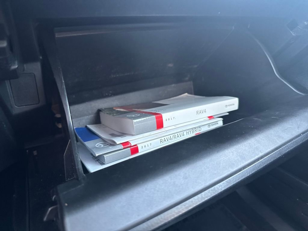 Used 2017 Toyota RAV4 XLE image 29