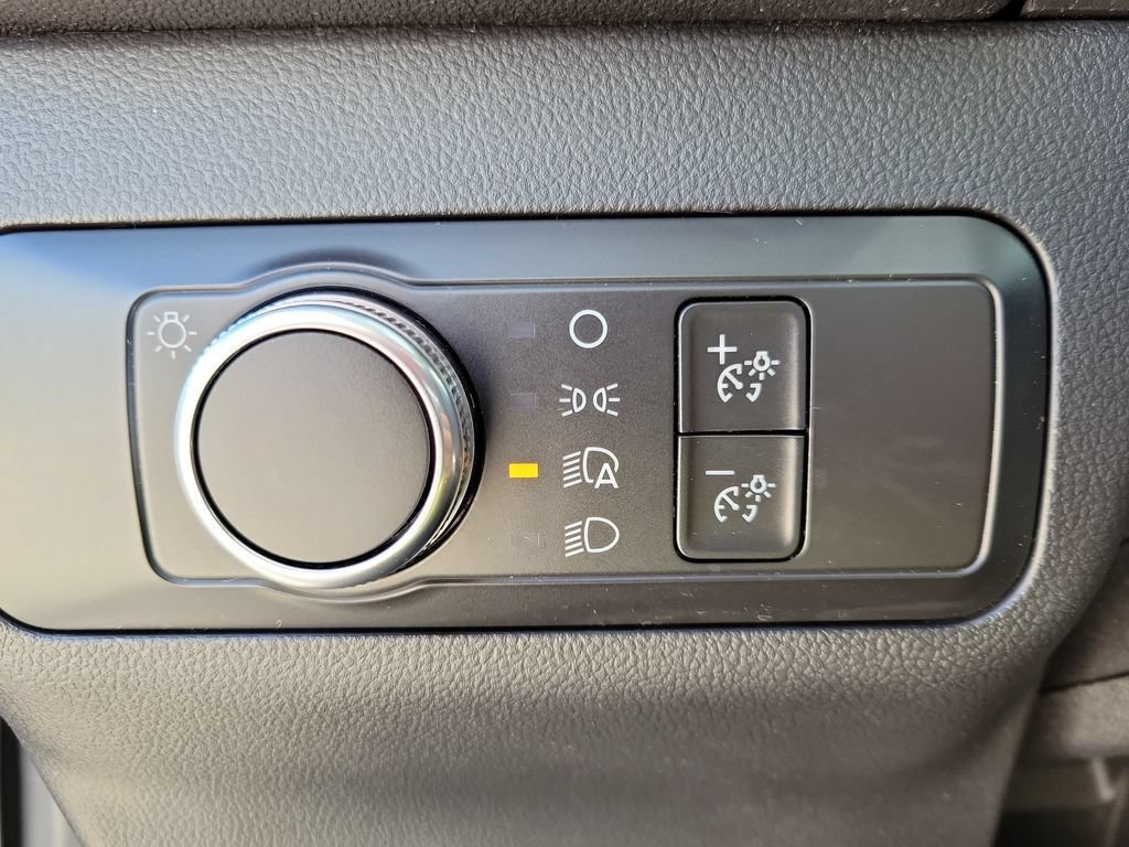 Used 2021 Ford Escape SE w/ Cold Weather Package FWD image 20