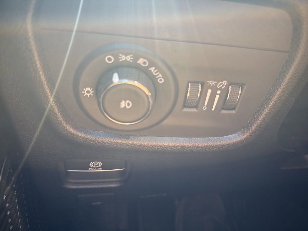 Used 2024 Jeep Grand Cherokee L Limited AWD/4WD image 26