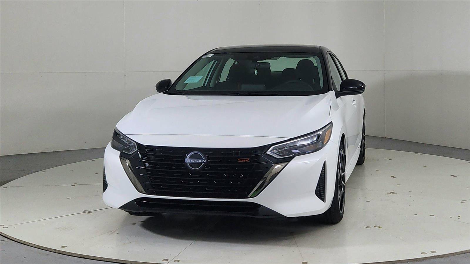 New 2025 Nissan Sentra SR image 2