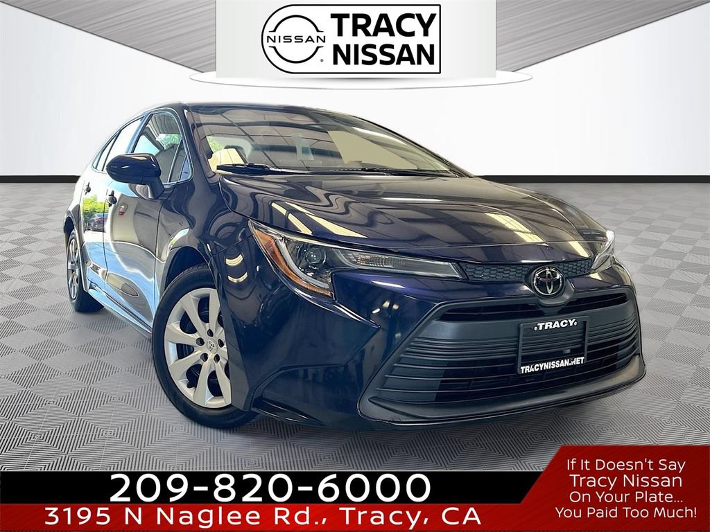 Used 2024 Toyota Corolla LE FWD image 1