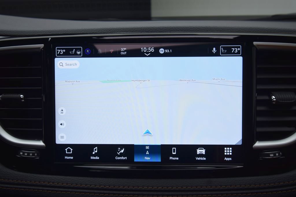 New 2026 Chrysler Pacifica Pinnacle w/ Trailer Tow Group image 23