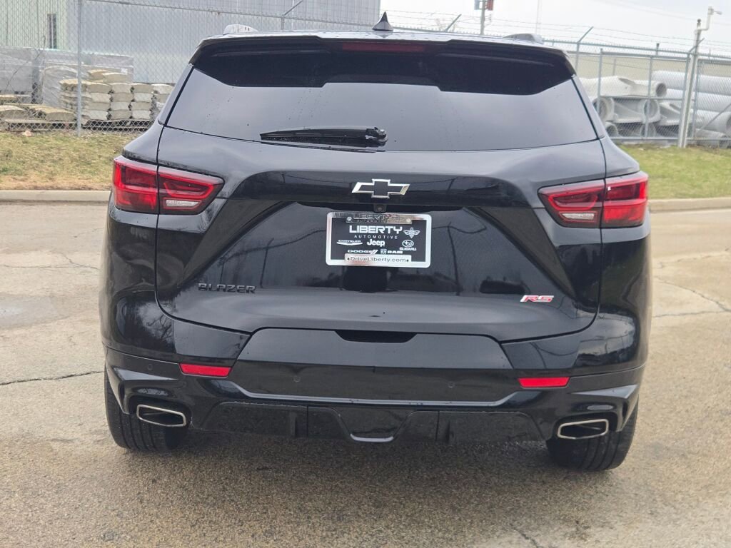 Used 2024 Chevrolet Blazer RS w/ Enhanced Convenience Package FWD image 12