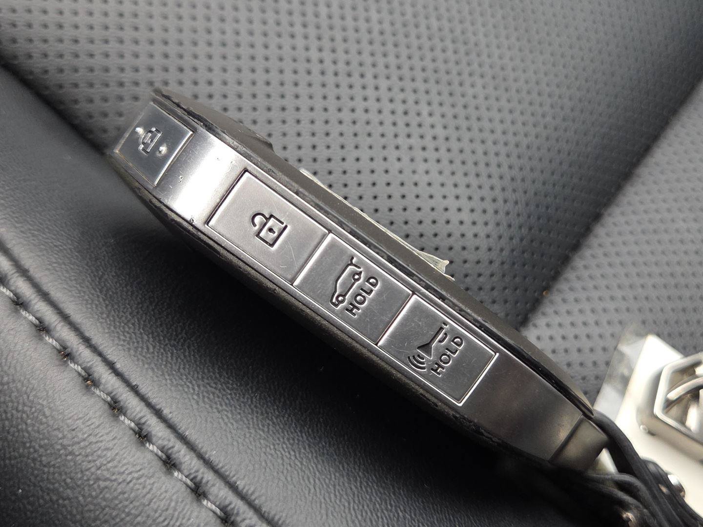 Used 2025 Kia Telluride S FWD image 30