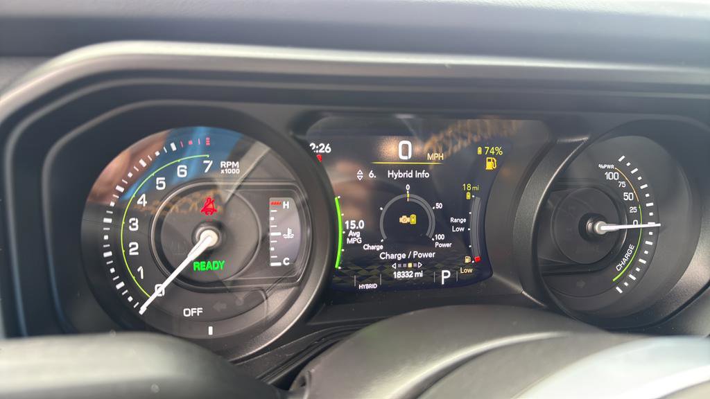 Used 2024 Jeep Wrangler Unlimited Sahara AWD/4WD image 18