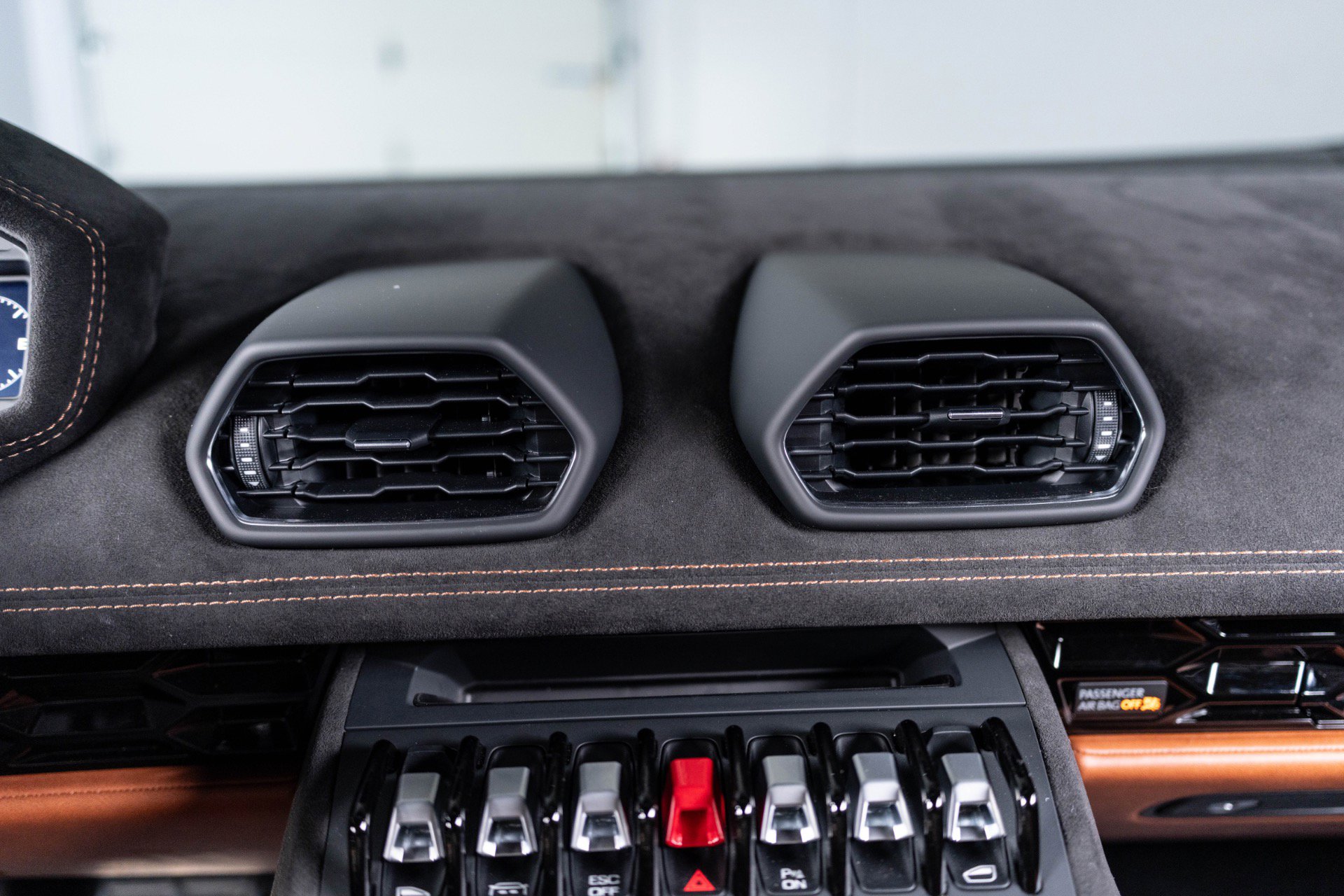 Used 2024 Lamborghini Huracan Sterrato AWD/4WD image 76