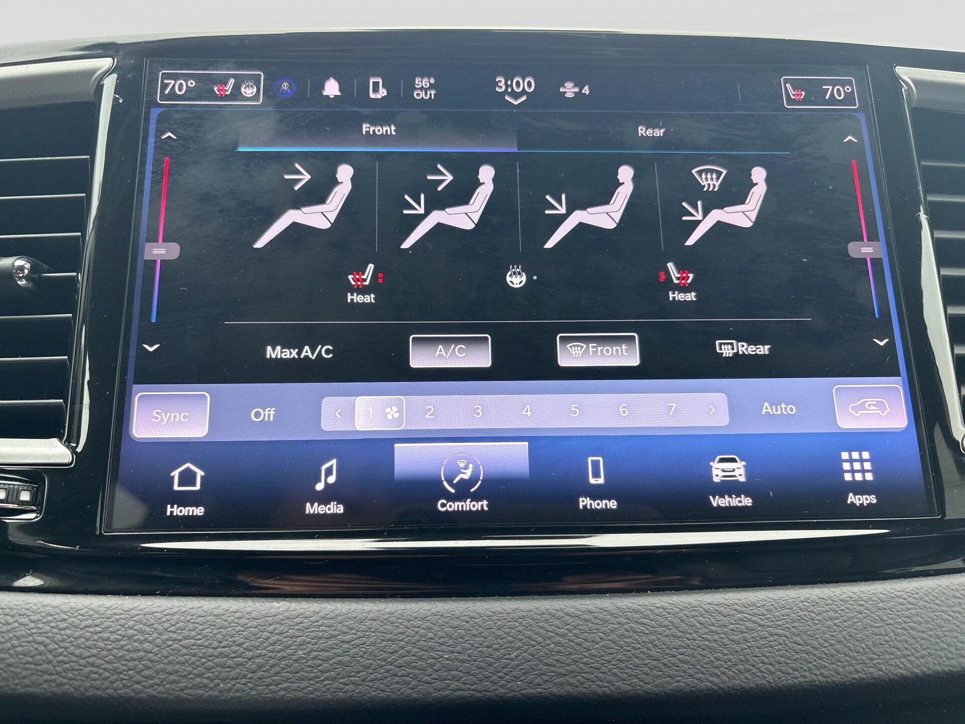Used 2024 Chrysler Pacifica Touring-L FWD image 17