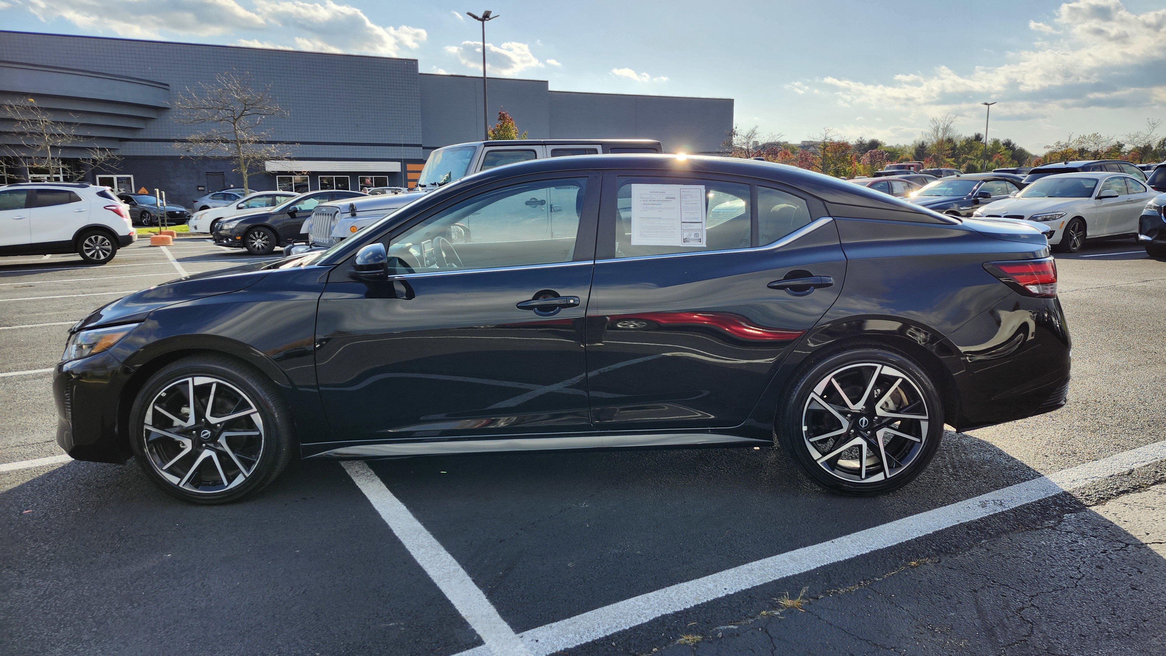 Used 2025 Nissan Sentra SR image 9