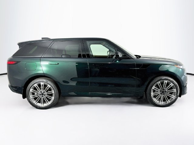 New 2027 Land Rover Range Rover Sport Dynamic SE AWD/4WD image 4