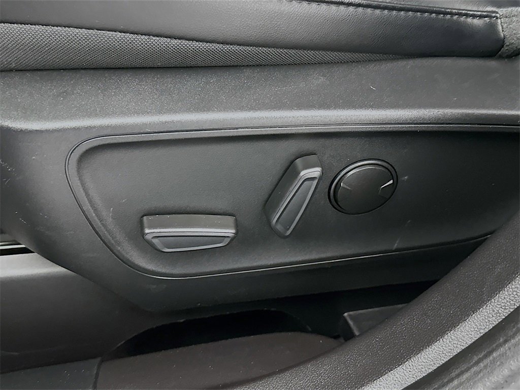 Used 2023 Ford Escape ST-Line image 22