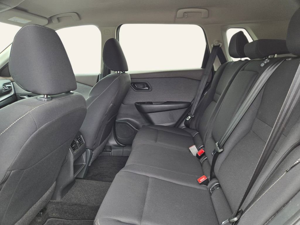 Used 2023 Nissan Rogue S FWD image 13