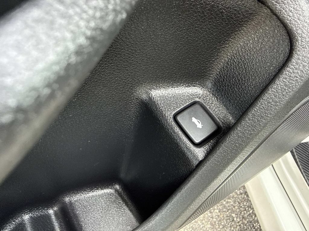 Used 2017 Honda Civic EX-L image 23