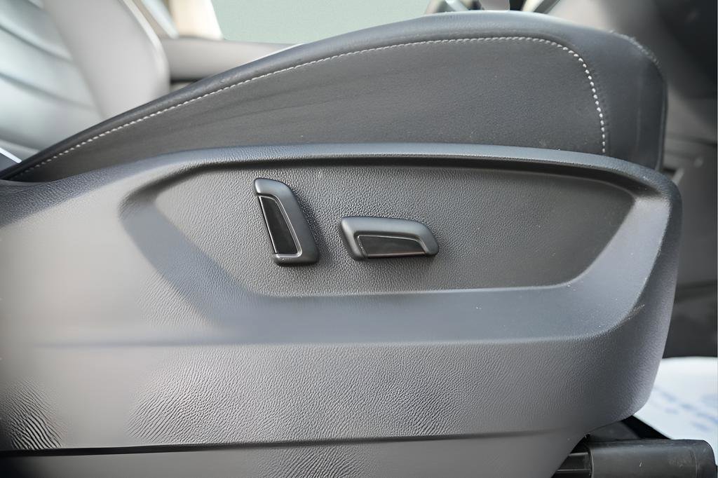 Used 2019 Volkswagen Atlas SEL Premium image 16