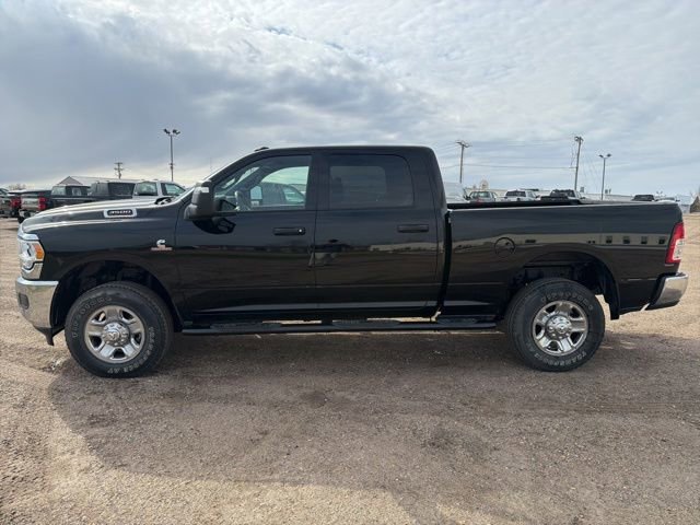 Used 2024 RAM 3500 Tradesman w/ Chrome Appearance Group AWD/4WD image 6