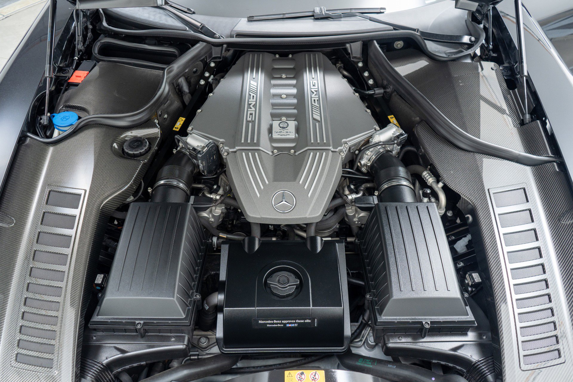 Used 2015 Mercedes-Benz SLS AMG GT Final Edition image 12