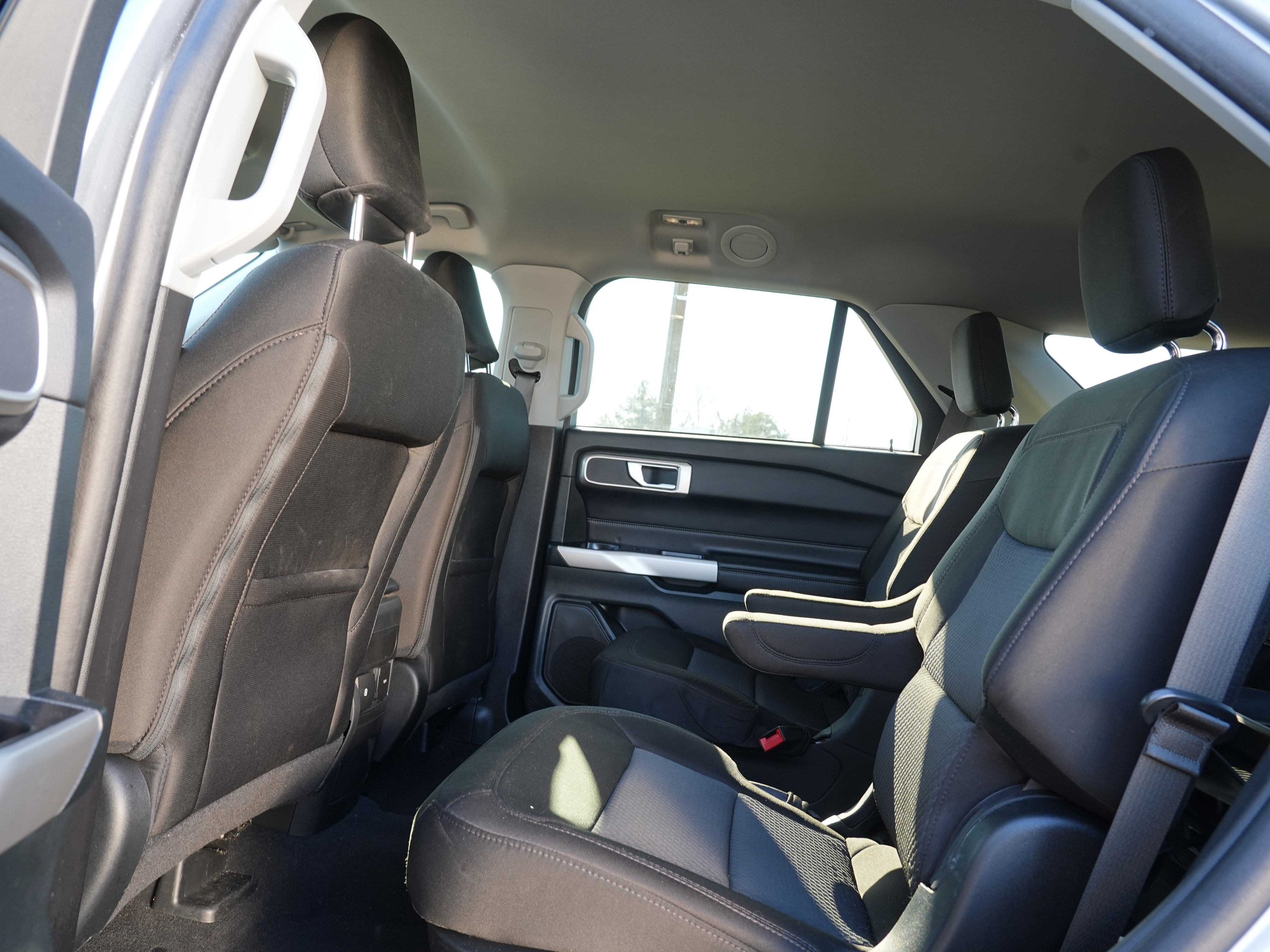 Used 2023 Ford Explorer XLT image 22