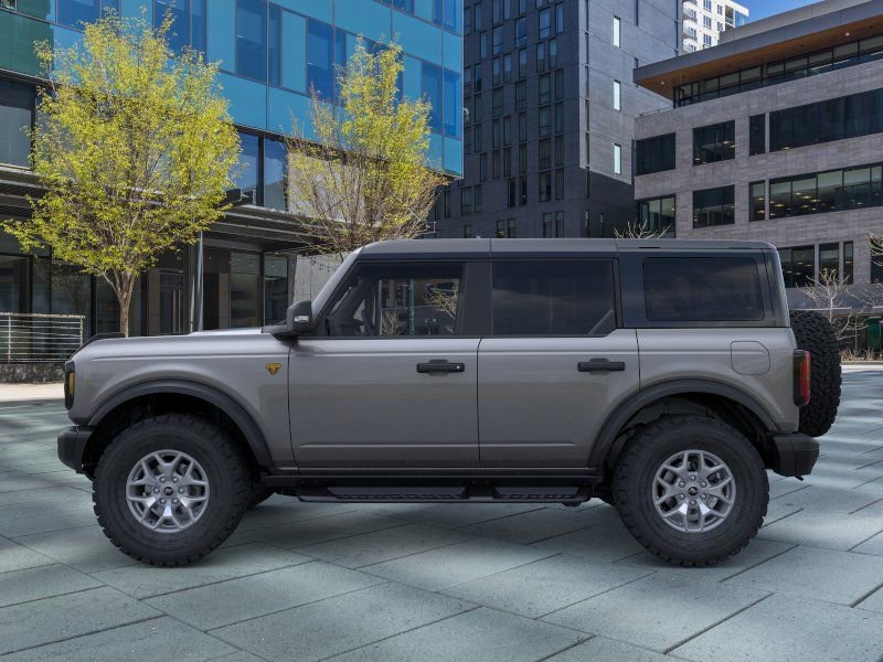 New 2025 Ford Bronco Badlands image 3