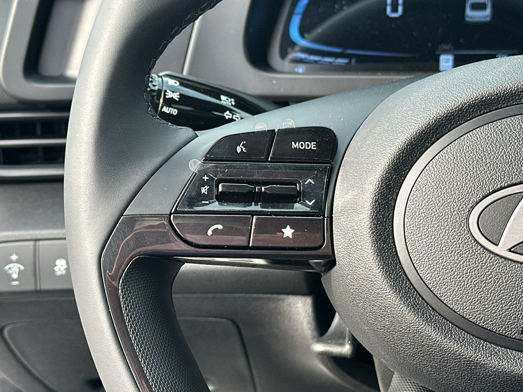 New 2025 Hyundai Elantra Sport image 15