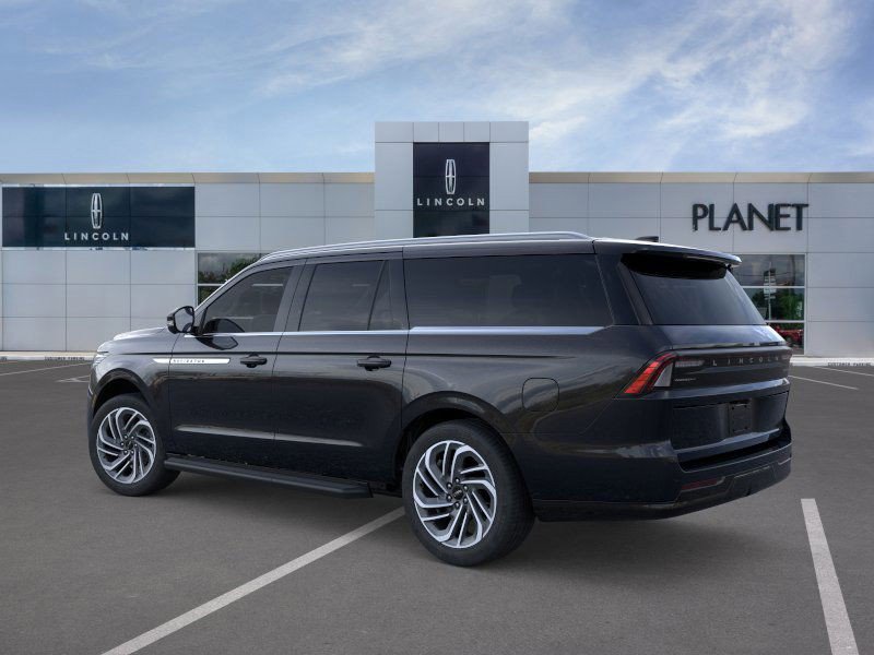New 2026 Lincoln Navigator L Premier image 4