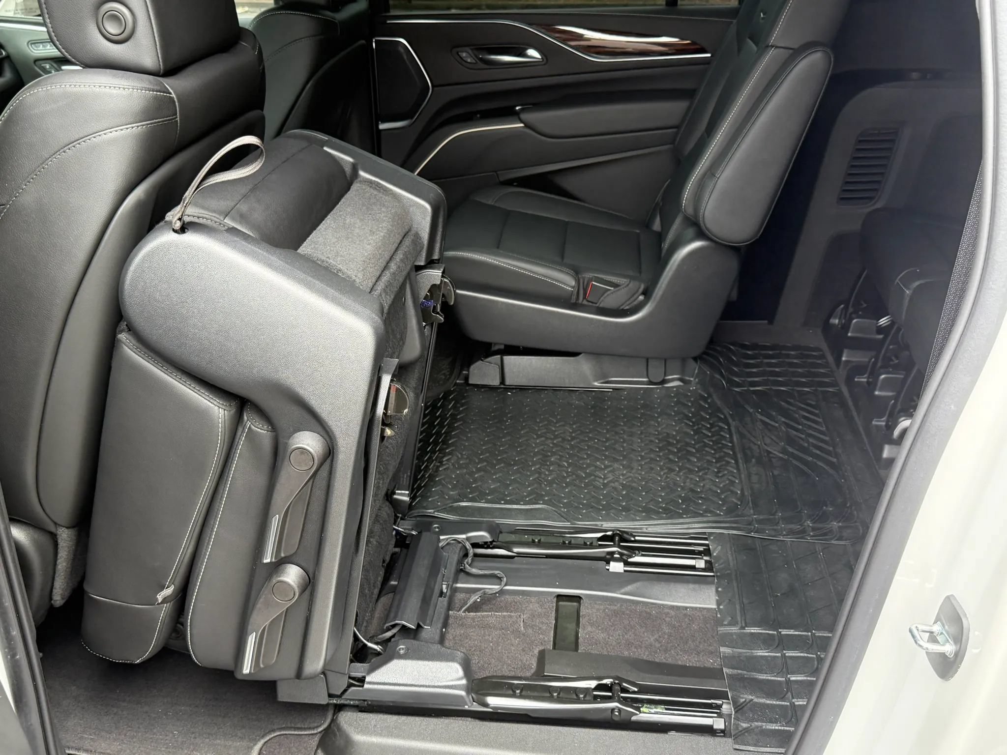 Used 2022 Cadillac Escalade ESV Luxury AWD/4WD image 34