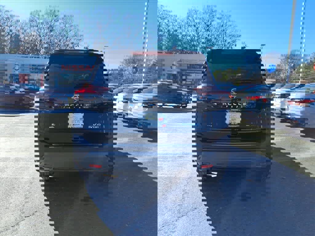 Certified 2023 Nissan Rogue SV w/ SV Premium Package image 6