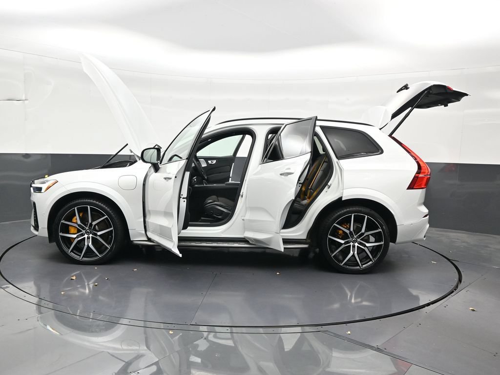 Certified 2022 Volvo XC60 T8 Polestar w/ Protection Package Premier AWD/4WD image 33