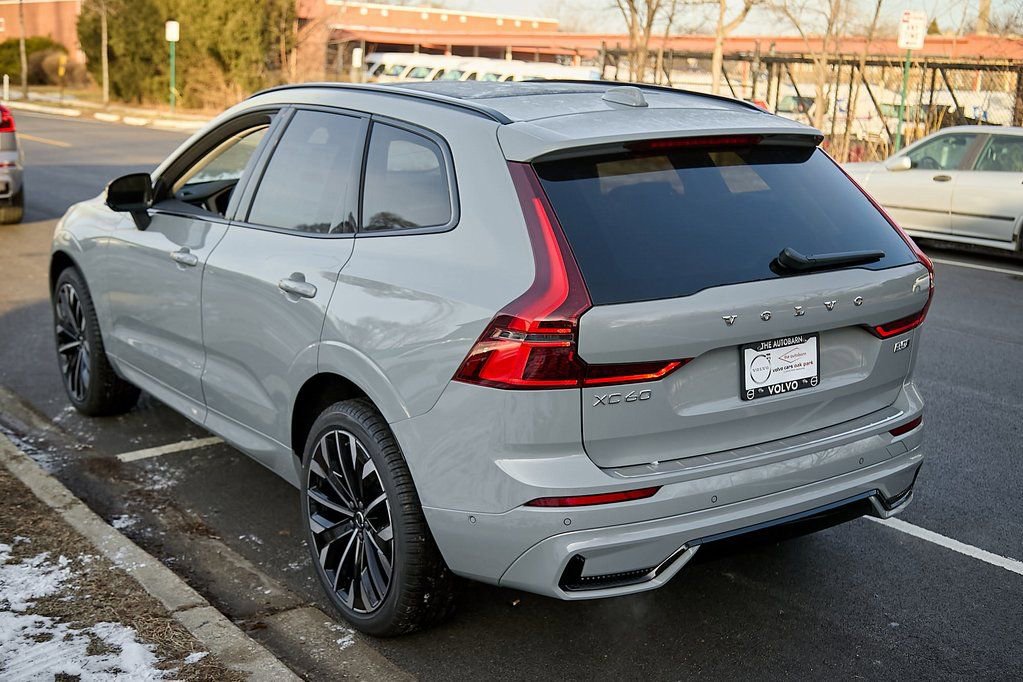New 2026 Volvo XC60 B5 Ultra w/ Climate Package image 8