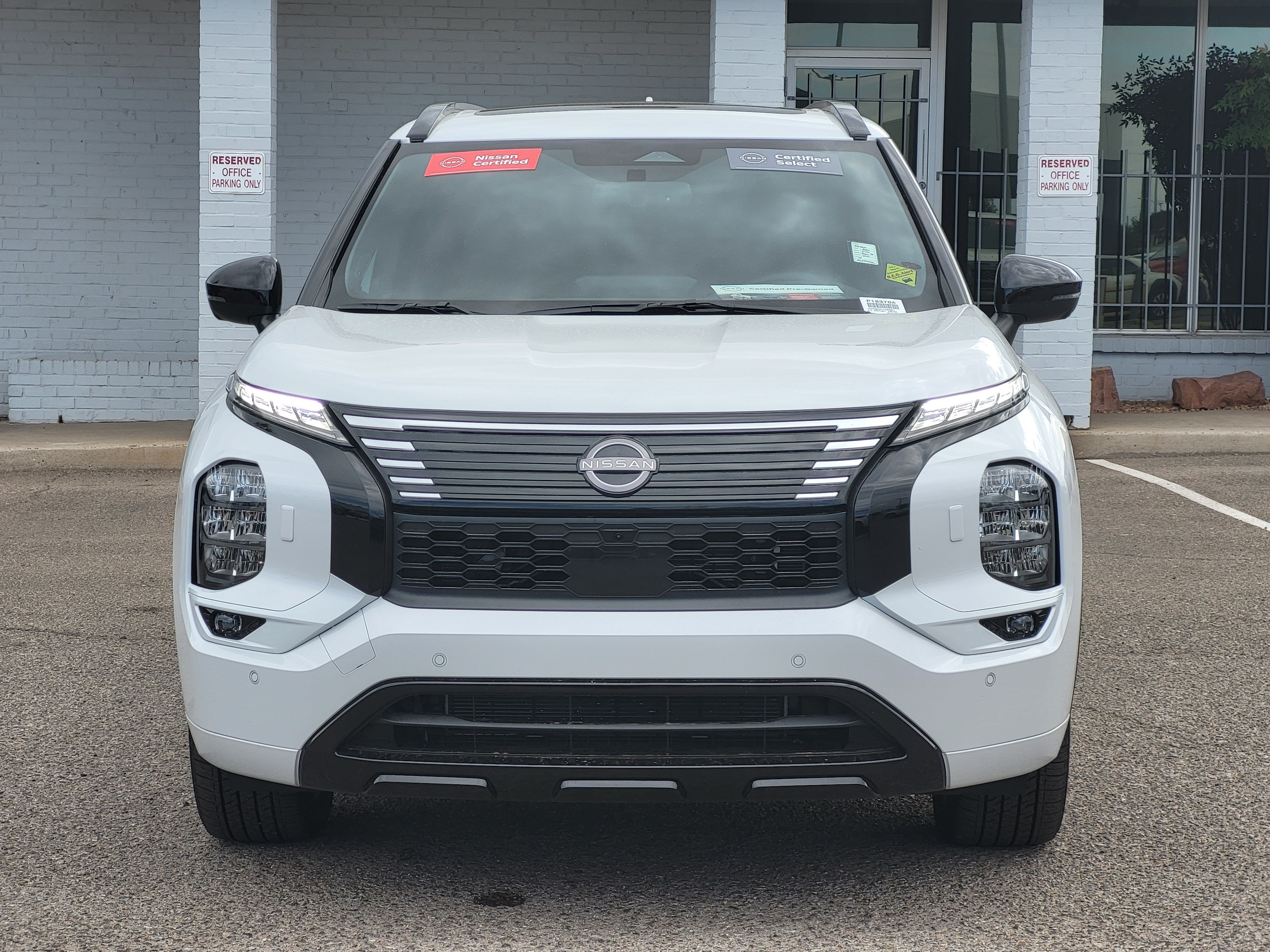 Used 2026 Nissan Rogue Platinum AWD/4WD image 2