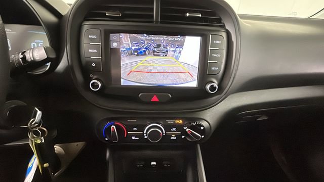 Used 2024 Kia Soul LX w/ Option Group 015 FWD image 24