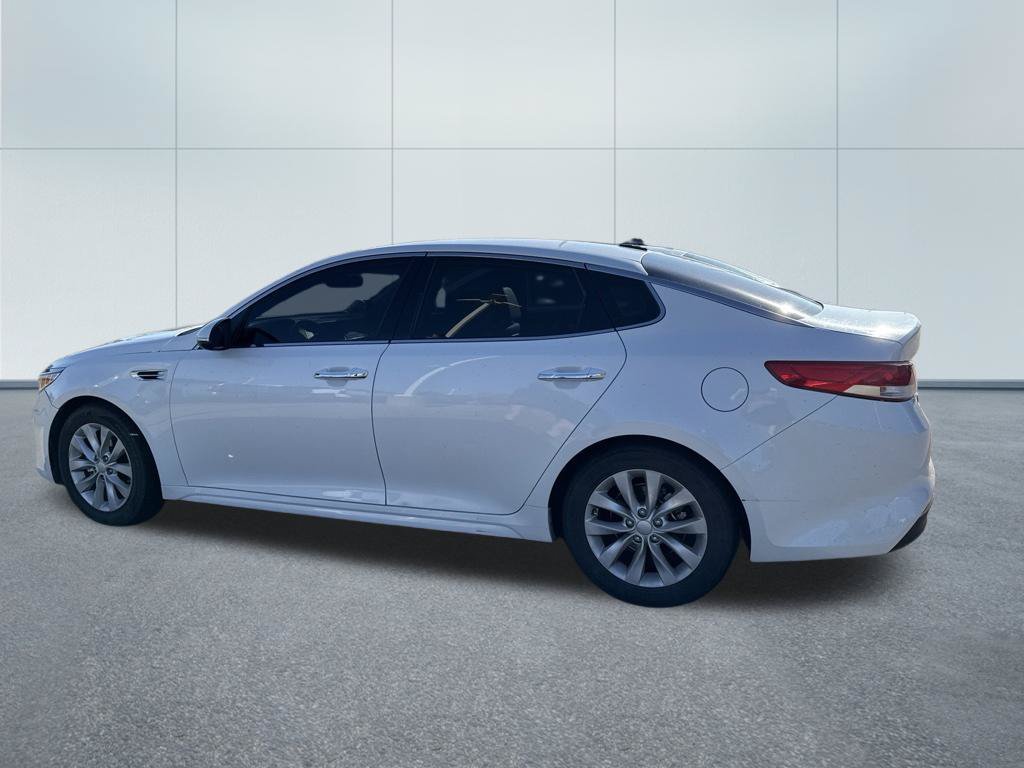 Used 2017 Kia Optima EX FWD image 6