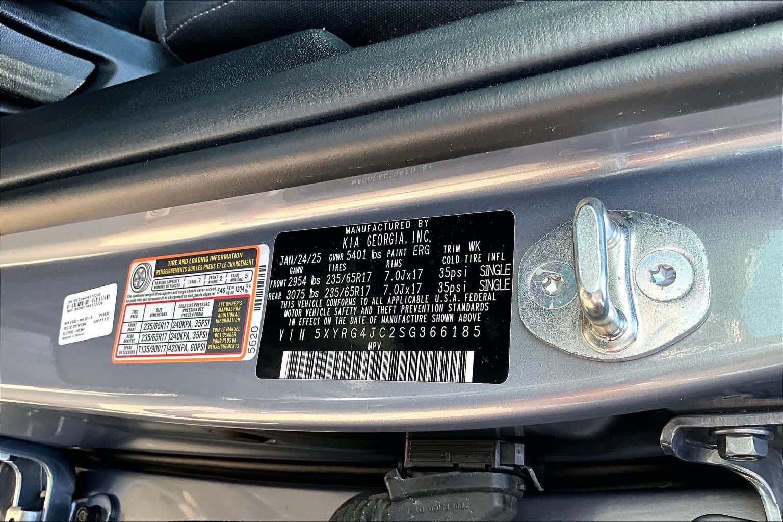 Used 2025 Kia Sorento LX FWD image 34