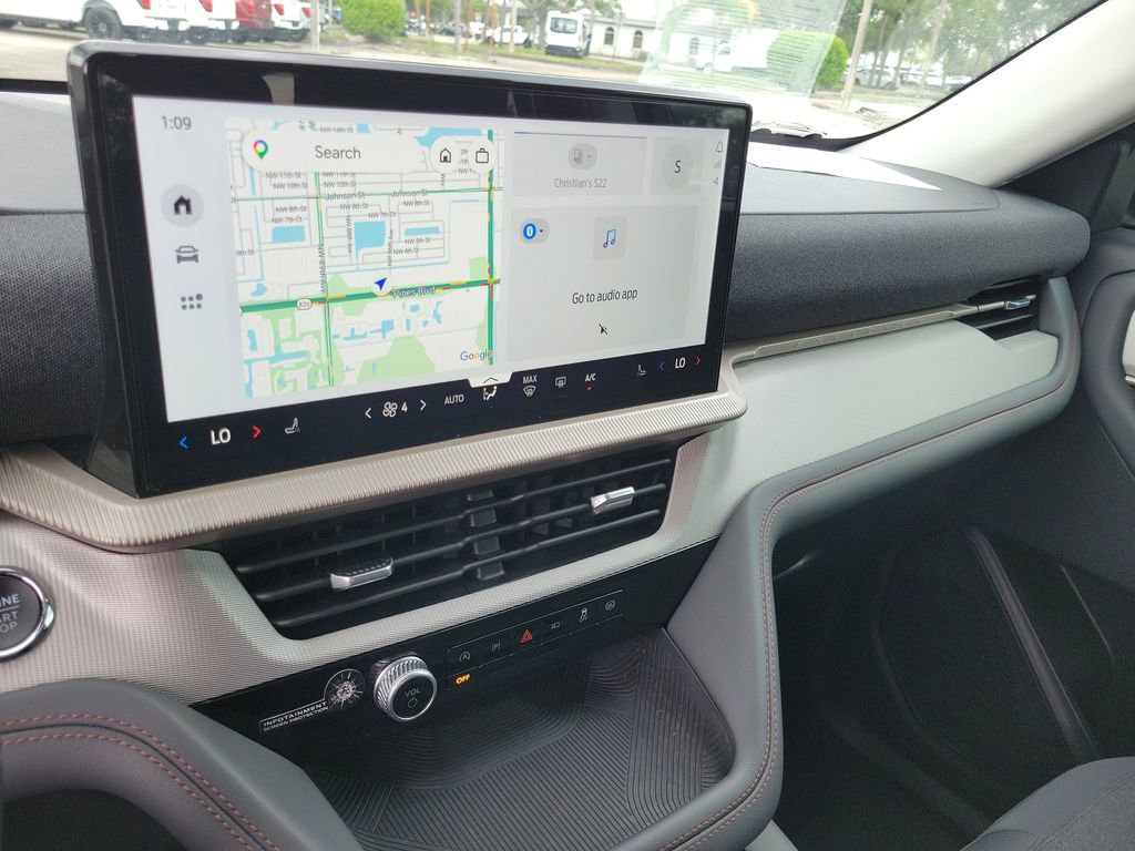 Certified 2025 Ford Explorer Active RWD image 32