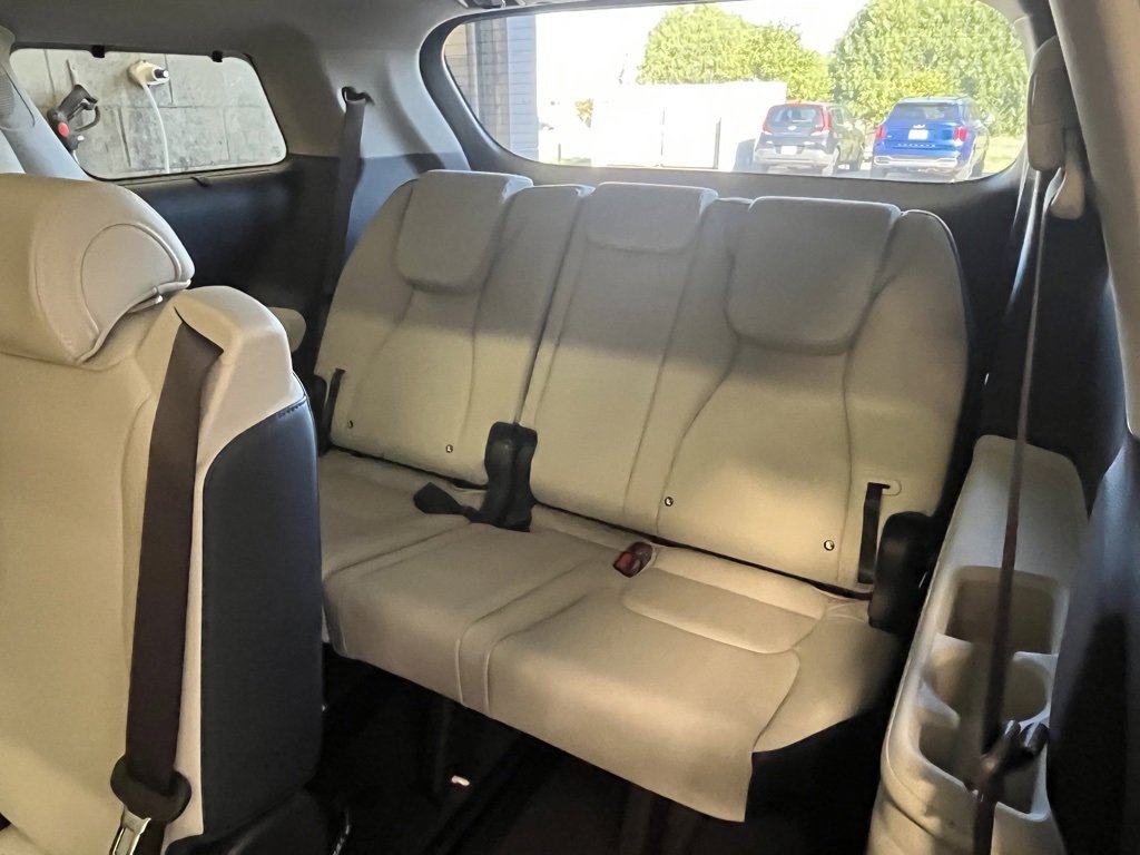 New 2026 Kia Carnival SX image 28