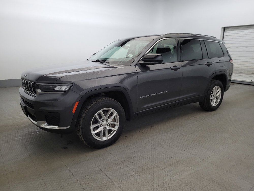 Used 2021 Jeep Grand Cherokee L Laredo w/ Luxury Tech Group I AWD/4WD image 2