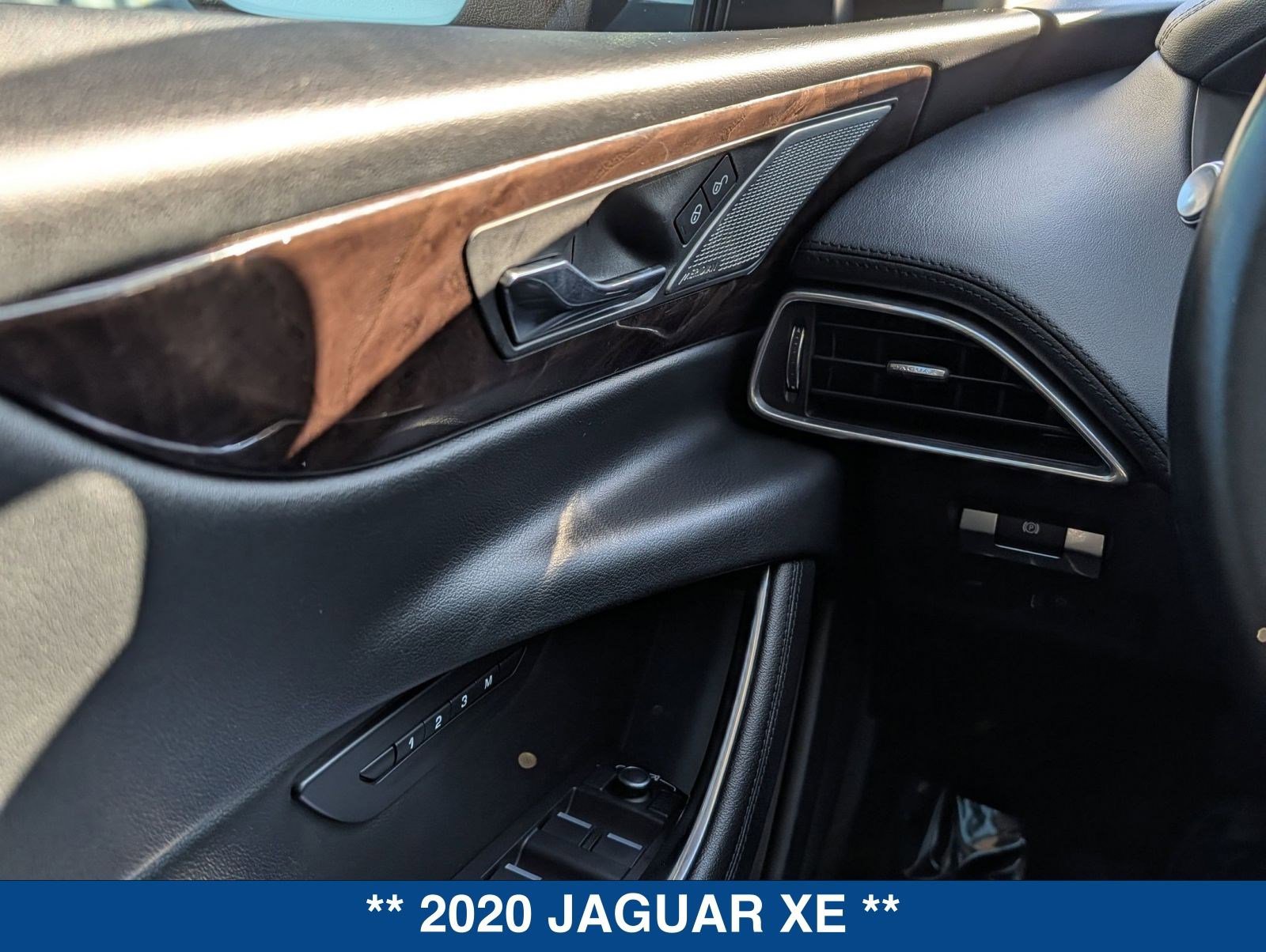 Used 2020 Jaguar XE S image 24