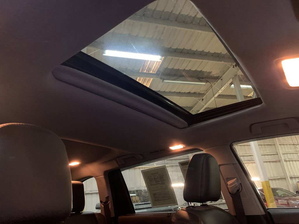 Used 2018 Toyota Highlander Limited image 20