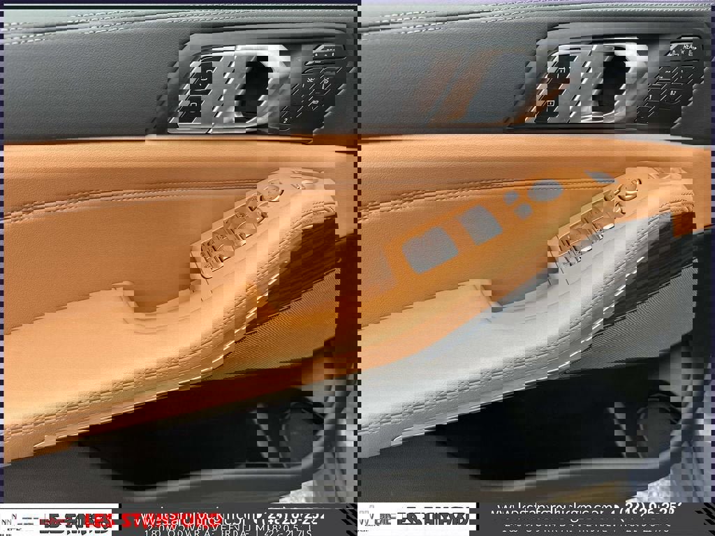 Used 2023 BMW X7 xDrive40i w/ Executive Package image 18