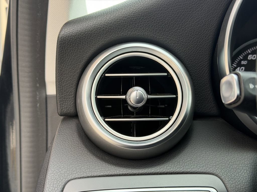 Used 2016 Mercedes-Benz C 300 4MATIC Sedan image 23