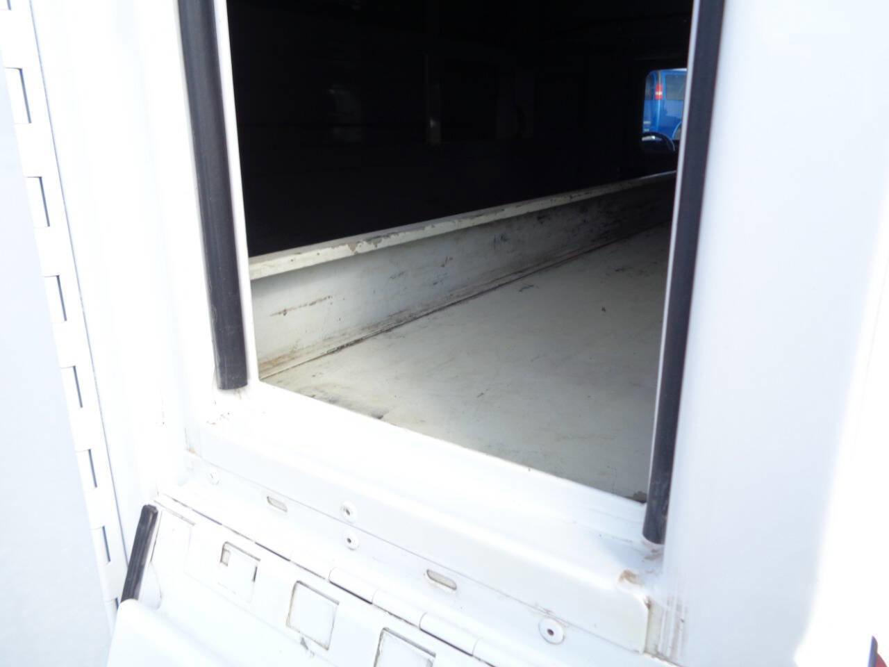 Used 2020 Ford Transit 350 DRW w/ Interior Upgrade Package image 34