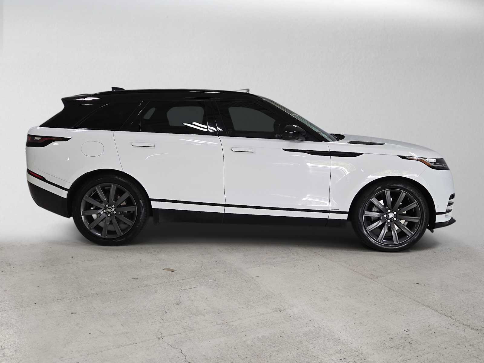 Used 2019 Land Rover Range Rover Velar R-Dynamic HSE AWD/4WD image 2