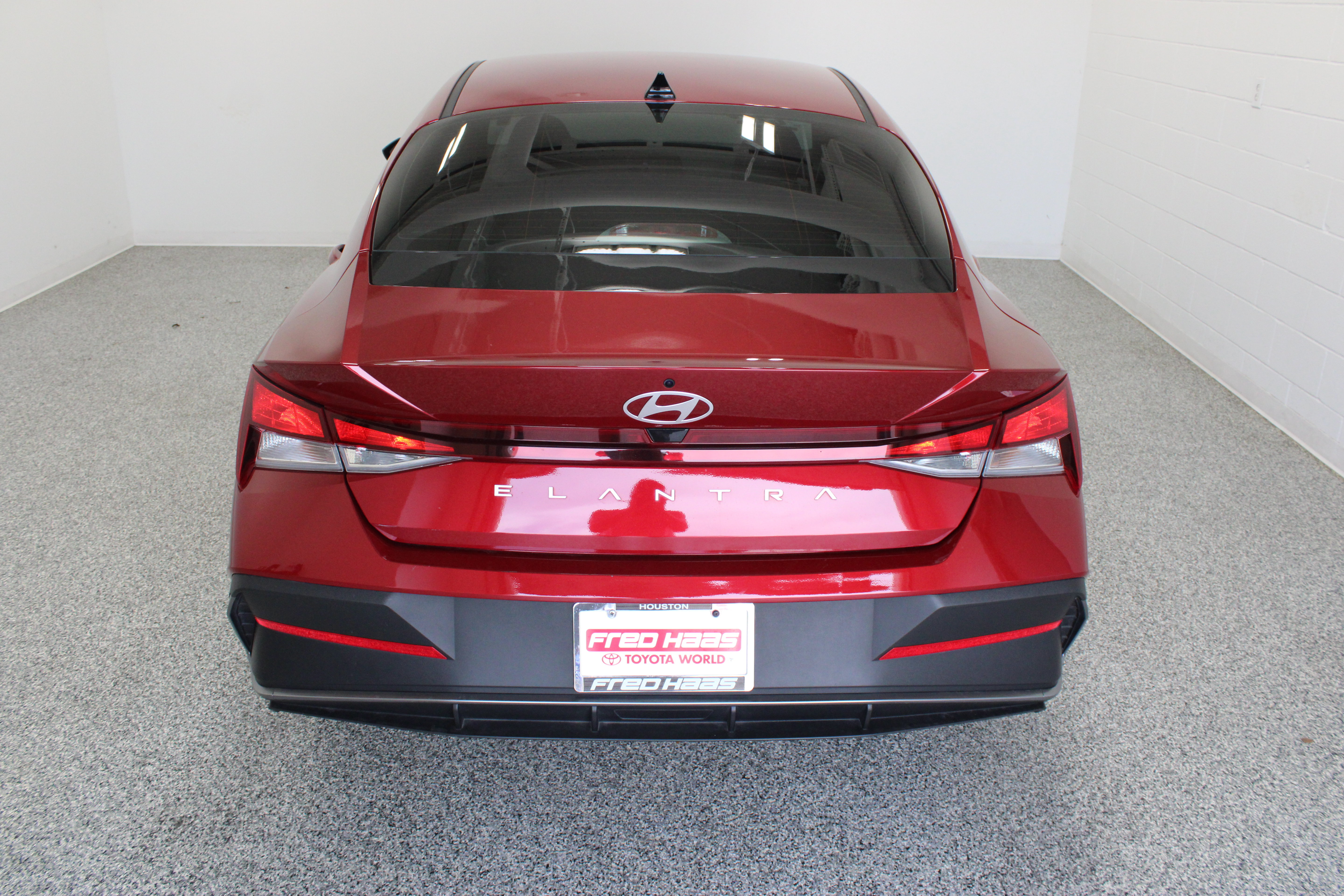 Used 2025 Hyundai Elantra SE FWD image 8
