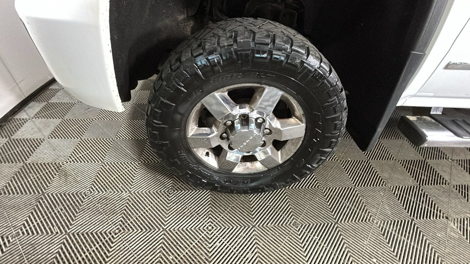 Used 2015 GMC Sierra 3500 Denali AWD/4WD image 9