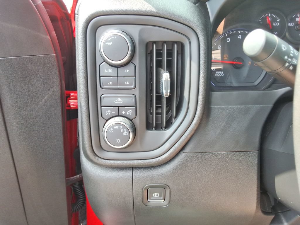 Certified 2020 Chevrolet Silverado 1500 Custom Trail Boss w/ Custom Convenience Package AWD/4WD image 33