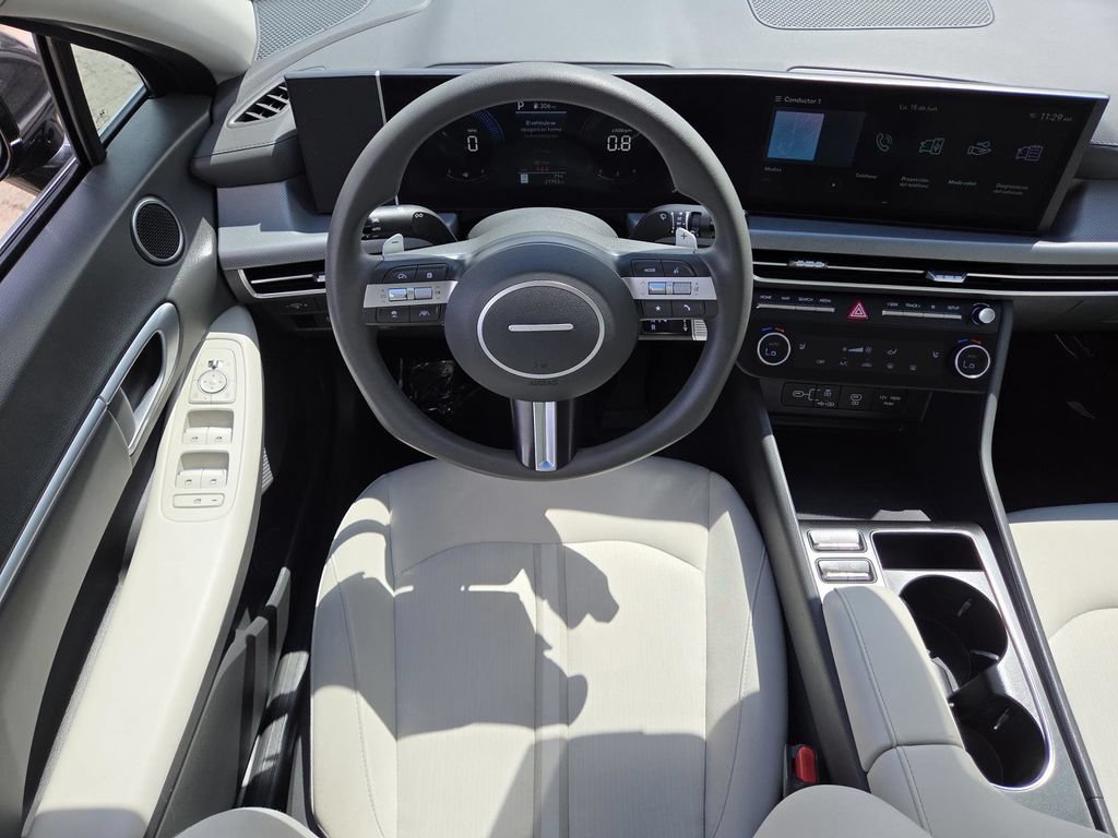 Used 2025 Hyundai Sonata SEL FWD image 22