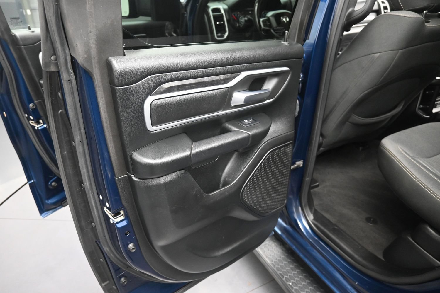 Used 2021 RAM 1500 Big Horn AWD/4WD image 36