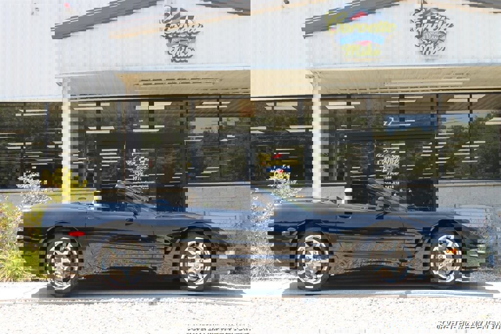 Used 2002 Chevrolet Corvette Convertible w/ Preferred Equipment Group2 image 15