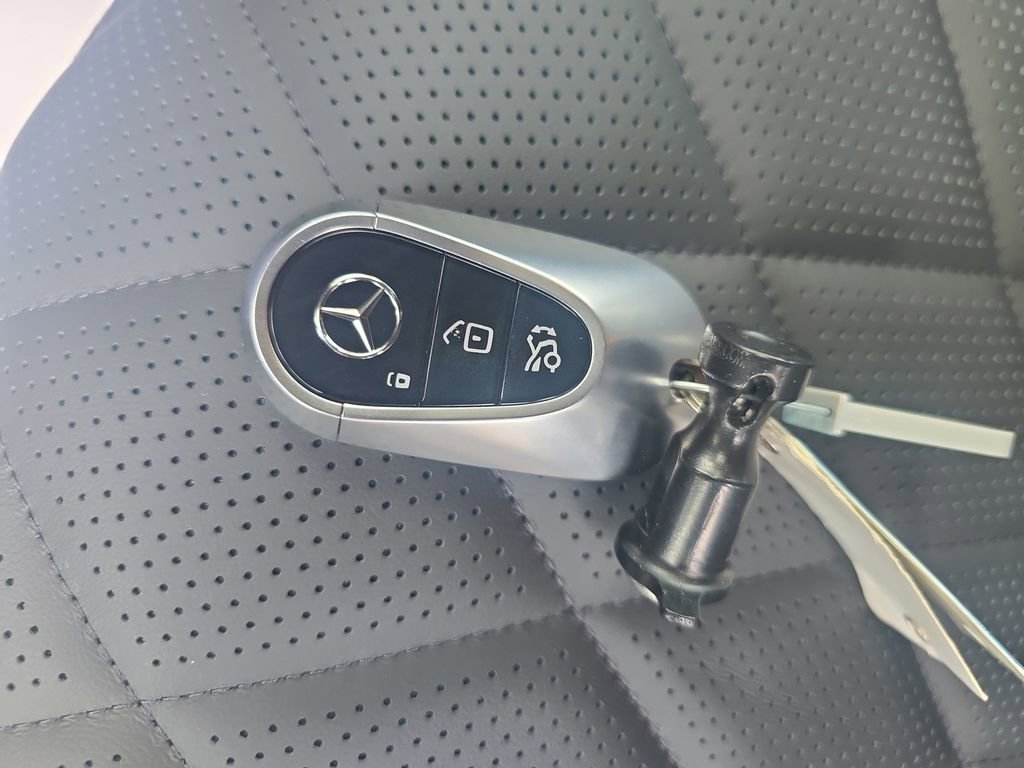 New 2026 Mercedes-Benz S 580e 4MATIC Sedan image 29