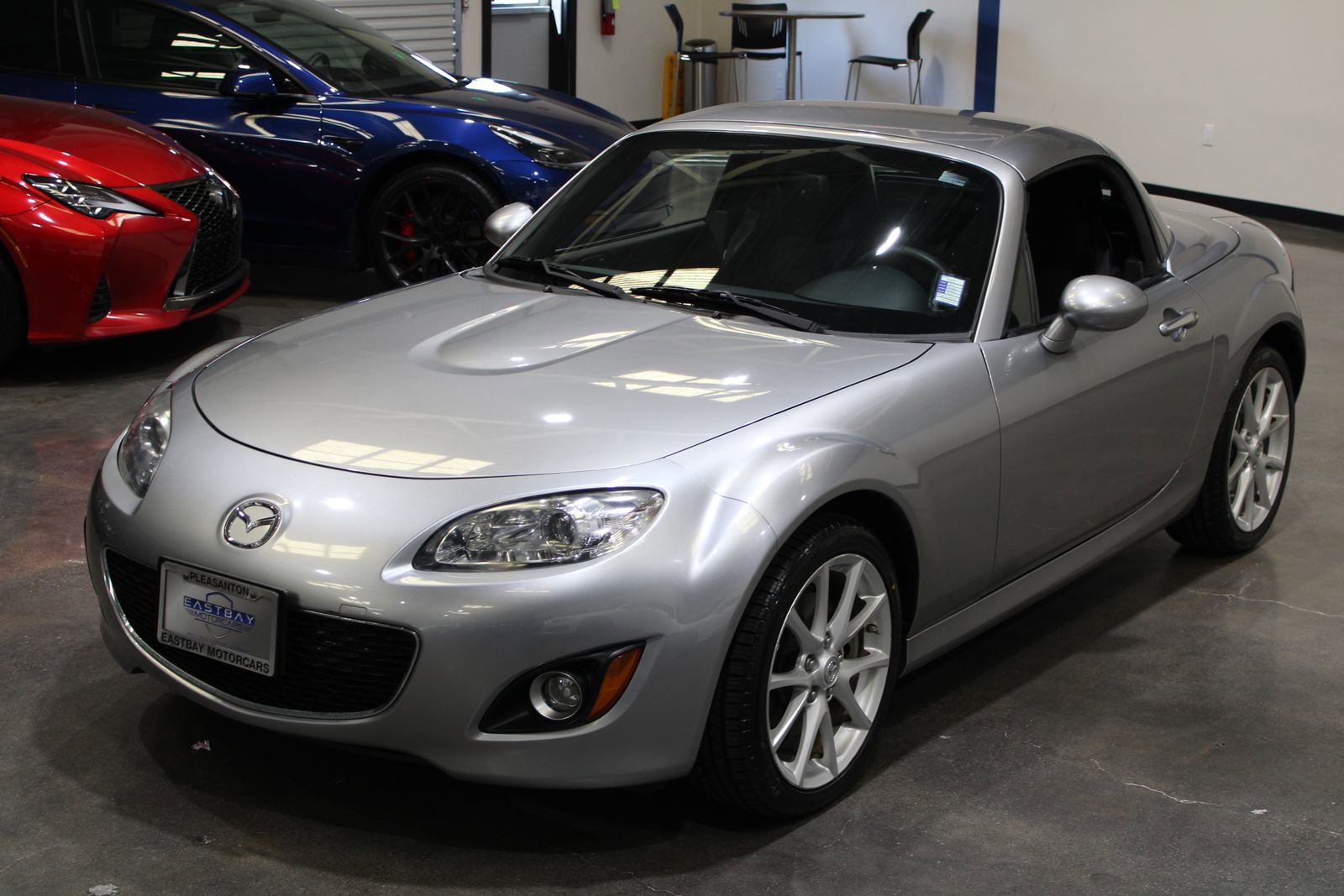 Used 2011 MAZDA MX-5 Miata Touring image 9